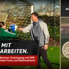 Torwarttraining mit DFB-Torwarttrainer Michael Fuchs und Weltmeisterin Silke Rottenberg.