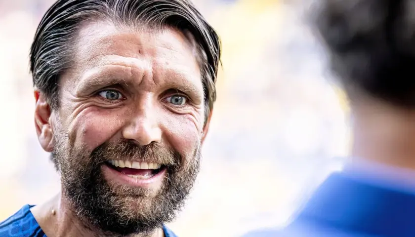 Peter Hyballa, lächelnd, mit Bart. Seine bisherigen Trainerstationen sind ein Beweis für seine Leidenschaft.