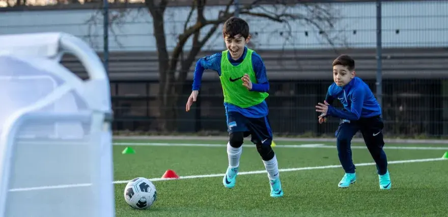 Kinderfußball Spielformen - So lernen Kids wirklich kicken!